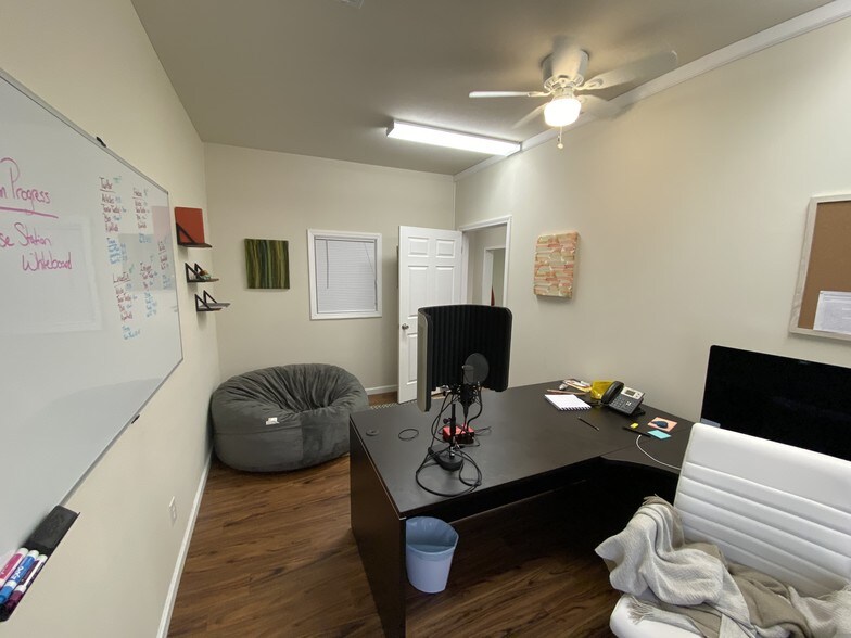 More Photos Of 144 Lincoln Place Ct, Belleville Medical For Sale