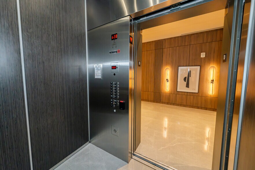 More Photos Of 800 N Federal Hwy, Hallandale Beach Office For Sale