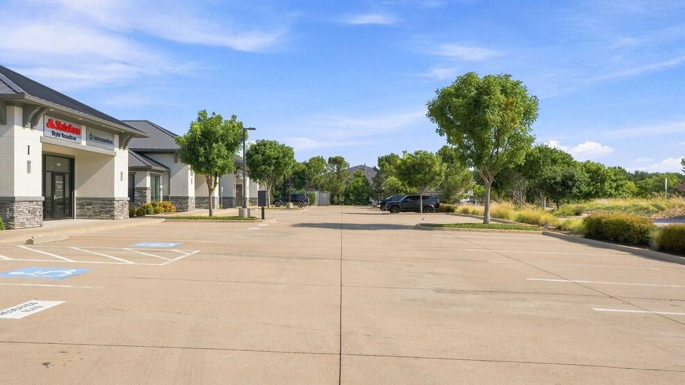 More Photos Of 1312 W Exchange Pky, Allen Medical For Sale