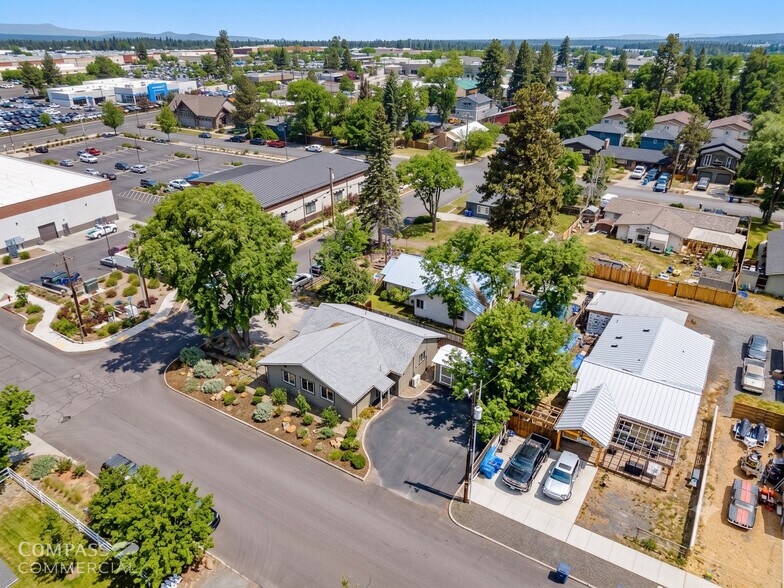 More Photos Of 204 NE 4th St, Bend Office For Sale