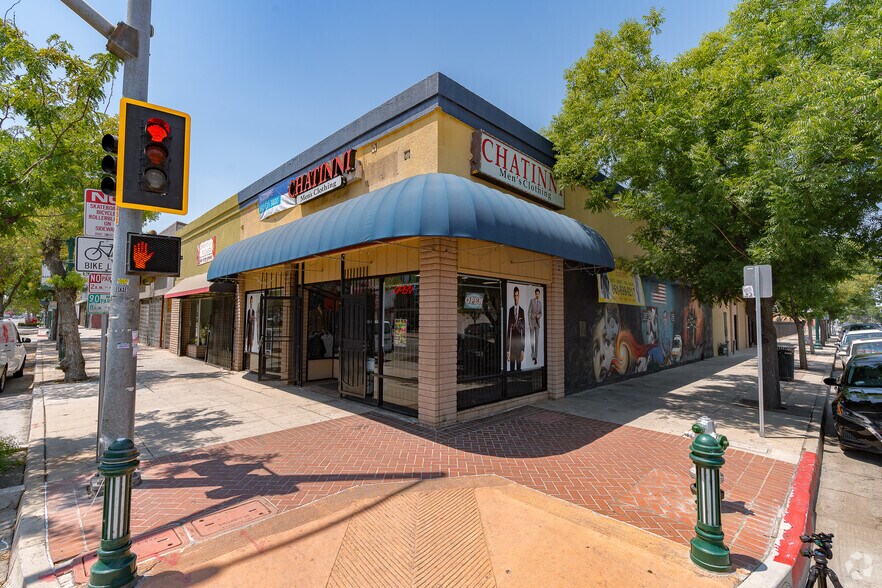 More Photos Of 2021 Chester Ave, Bakersfield Storefront For Lease