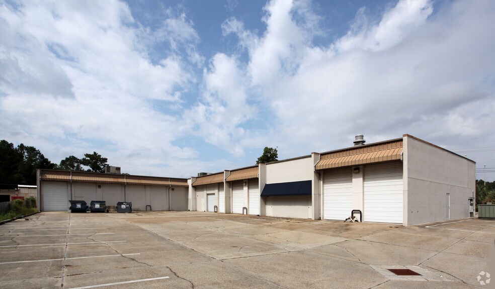 More Photos Of 3747 Government Blvd, Mobile Flex For Lease