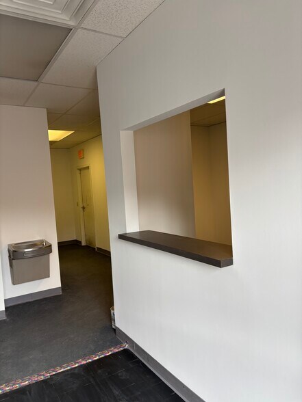 More Photos Of 1711 S Broad St, Philadelphia Office For Sale