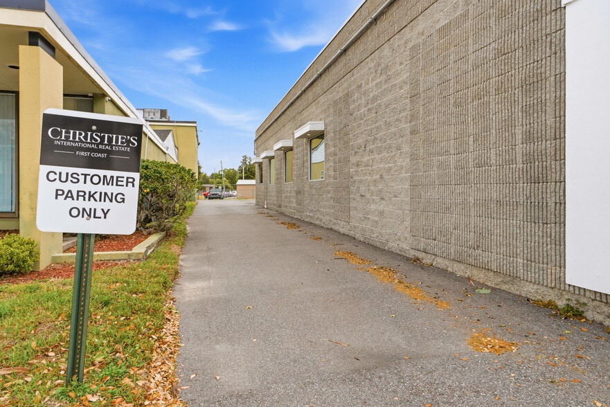 More Photos Of 1611 Atlantic Blvd, Jacksonville Storefront Retail Office For Sale