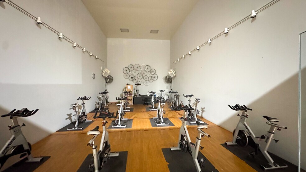 More Photos Of 5133 Darrow Rd, Hudson Health Club For Sale