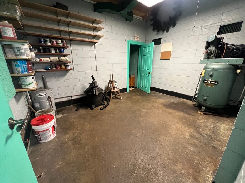 More Photos Of 744 Springfield St, Dayton Auto Repair For Sale