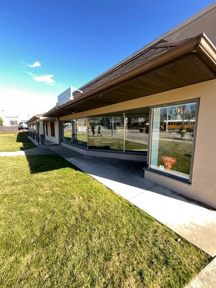 More Photos Of 1000-1010 Broadview Blvd, Brackenridge Freestanding For Lease