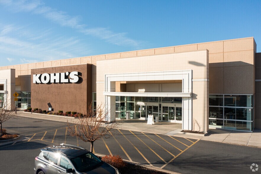 More Photos Of 49 S Frontage Rd, Centerville Department Store For Lease