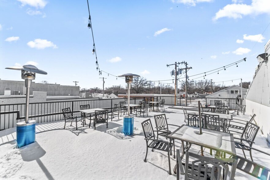 More Photos Of 508 S Main St, Grain Valley Bar For Lease