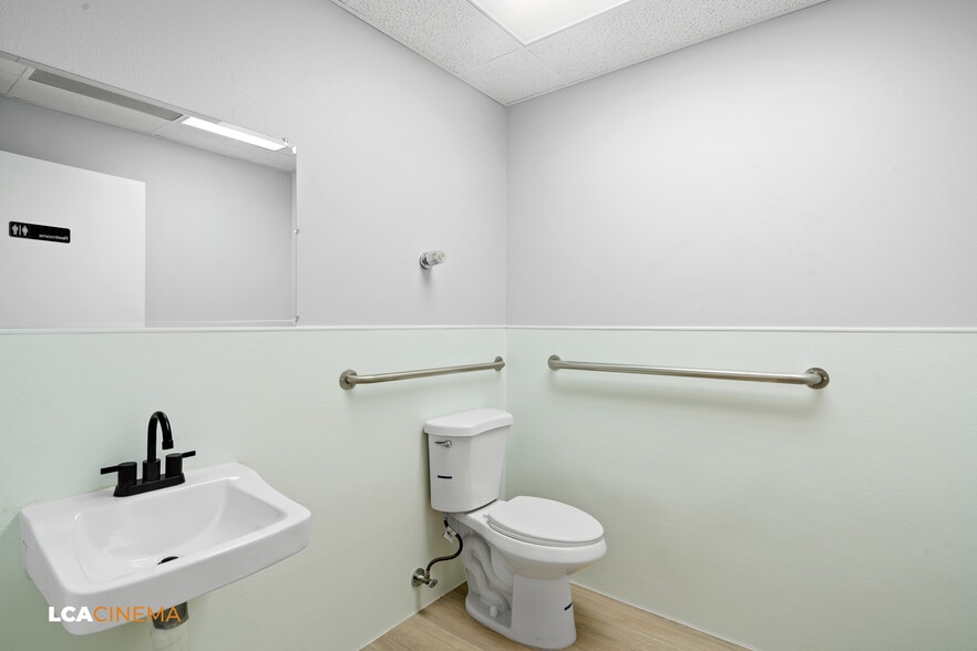 More Photos Of 901 34th St, Bakersfield Medical For Sale
