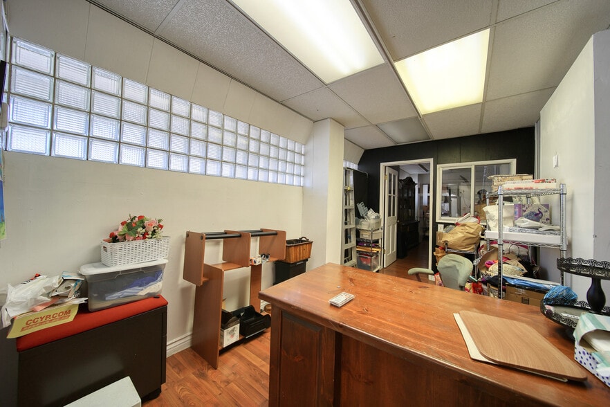 More Photos Of 624 S Santa Anita Ave, Arcadia Storefront Retail Residential For Lease