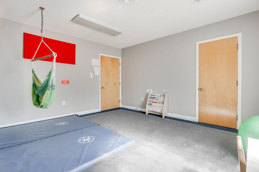 More Photos Of 217-219 Station St, Jacksonville Medical For Lease