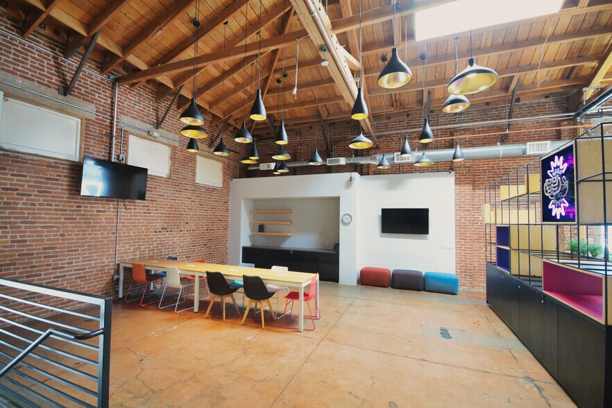 More Photos Of 650 S Santa Fe Ave, Los Angeles Warehouse For Lease