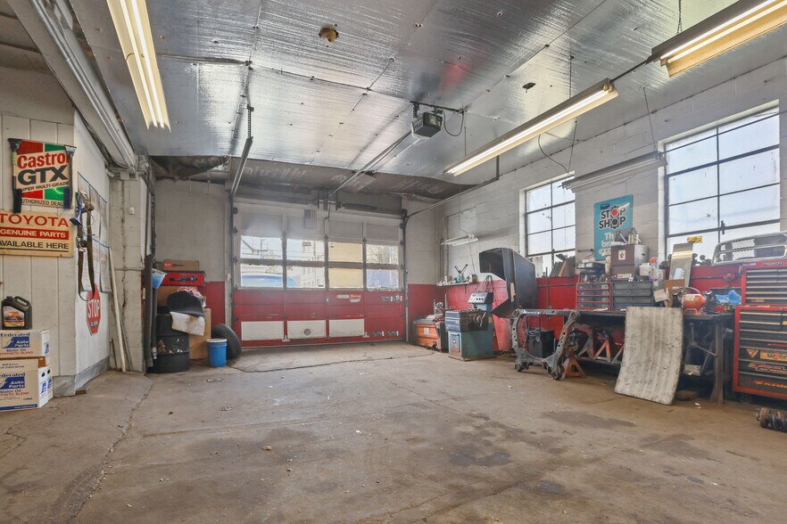 More Photos Of 19 Benefit St, Pawtucket Industrial For Sale