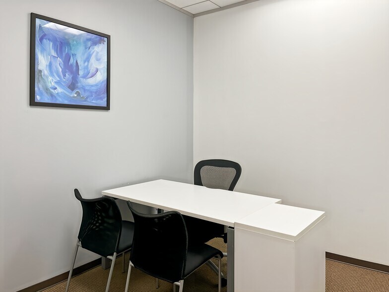 More Photos Of 2600 S Shore Blvd, League City Coworking Space