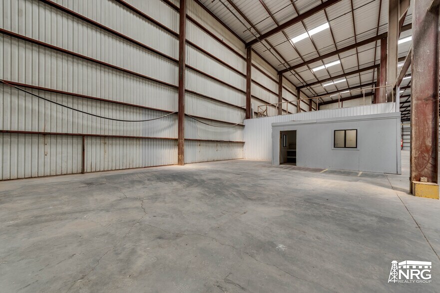 More Photos Of 8800 NW Loop 338, Odessa Warehouse For Sale
