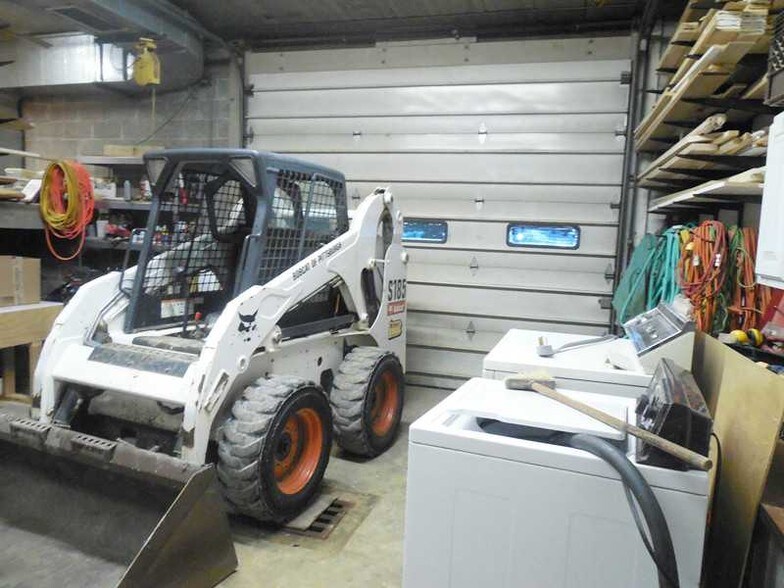 More Photos Of 700-710 Lebanon Rd, West Mifflin Warehouse For Sale