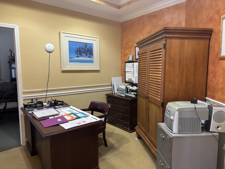 More Photos Of 2802 N 5th St, Saint Augustine Medical For Sale