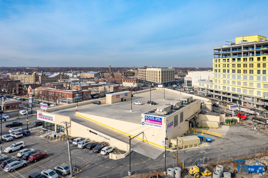 More Photos Of 3970-3982 N Milwaukee Ave, Chicago Unknown For Lease