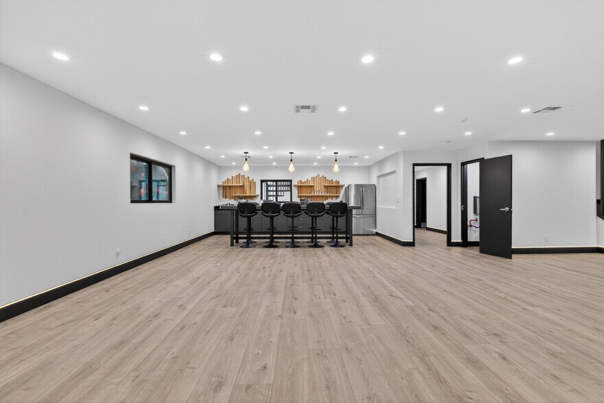 More Photos Of 703 S Main St, Burbank Food Processing For Sale