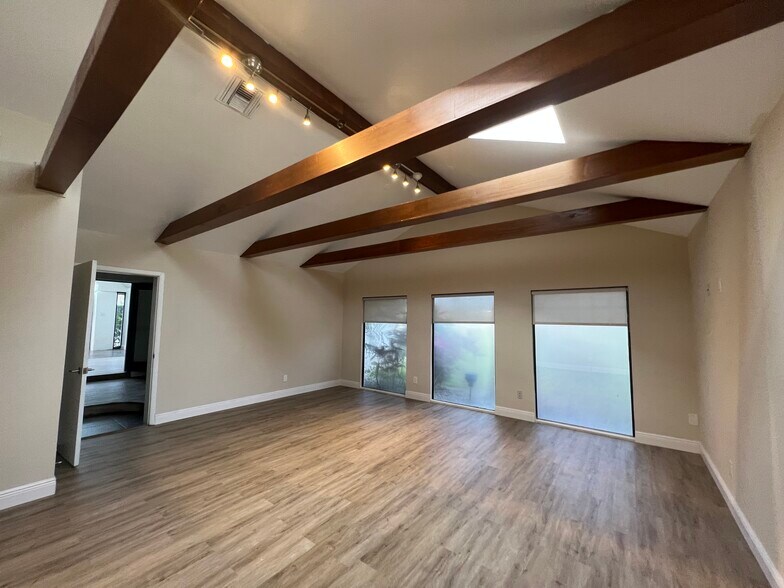 More Photos Of 400 N Wymore Rd, Winter Park Office For Sale