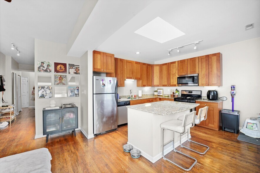 More Photos Of 4952-4956 N Ridgeway Ave, Chicago Apartments For Sale
