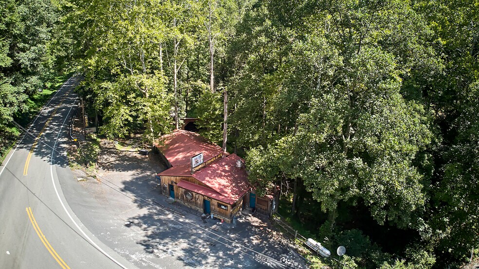 Primary Photo Of 15303 Midland Trl, Ansted Freestanding For Sale