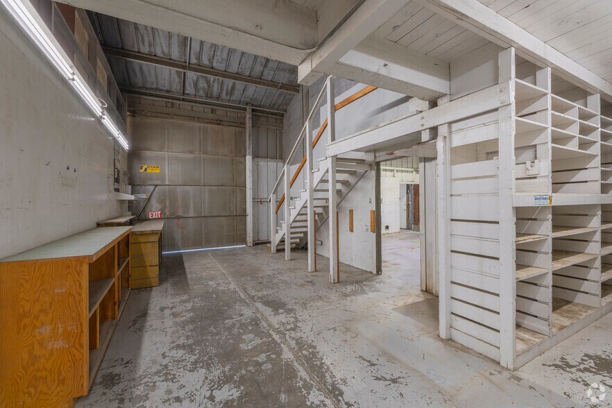 More Photos Of 2301 Napa Vallejo Hwy, Napa Manufacturing For Lease
