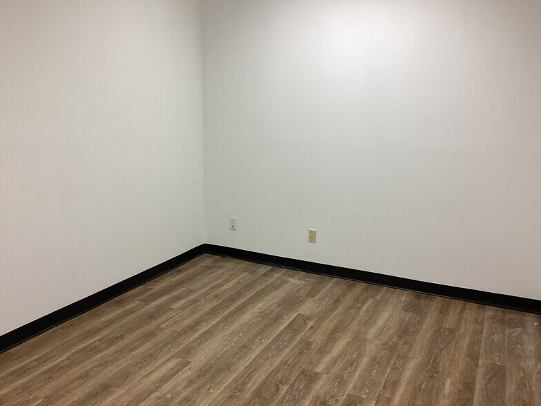 More Photos Of 3715 Argent Blvd, Ridgeland Self Storage For Lease