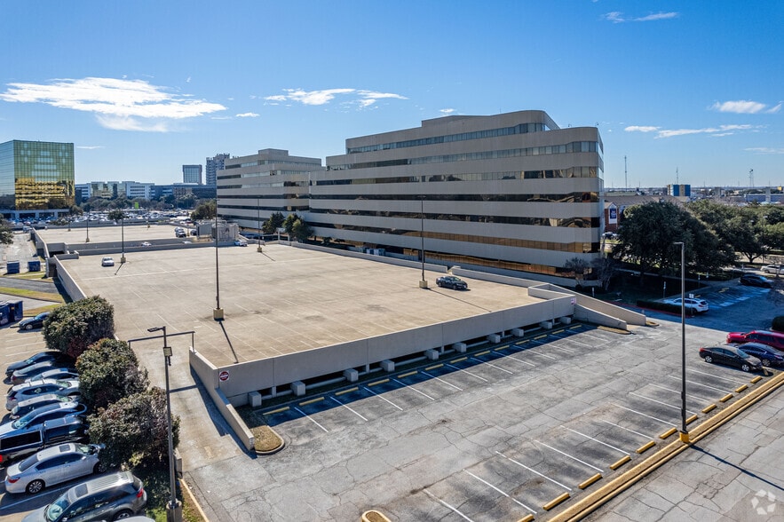 More Photos Of 8200 Brookriver Dr, Dallas Unknown For Lease