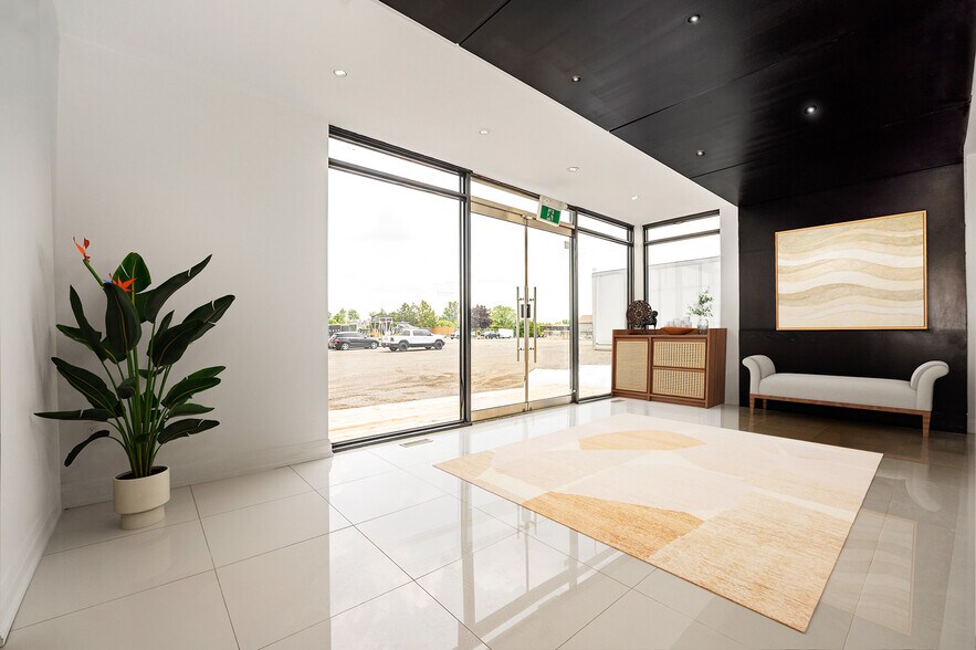 More Photos Of 11840 Keele St, Vaughan Office For Sale