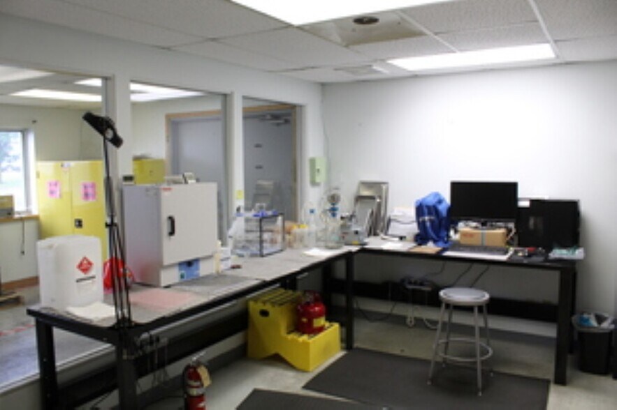 More Photos Of 807 Prospect Ave, Osceola Manufacturing For Sale