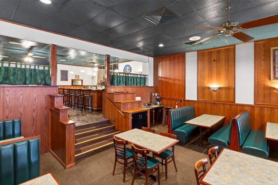 More Photos Of 122 Cayuga St, Fulton Restaurant For Sale