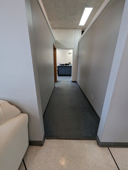 More Photos Of 20 Pearl St, Council Bluffs Office For Sale