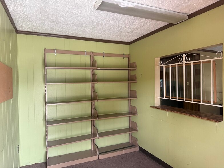 More Photos Of 1450 Rogero Rd, Jacksonville Office For Sale