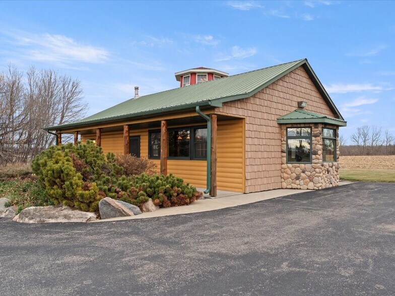 More Photos Of 21998 Lasalle Ave NW, Puposky Specialty For Sale