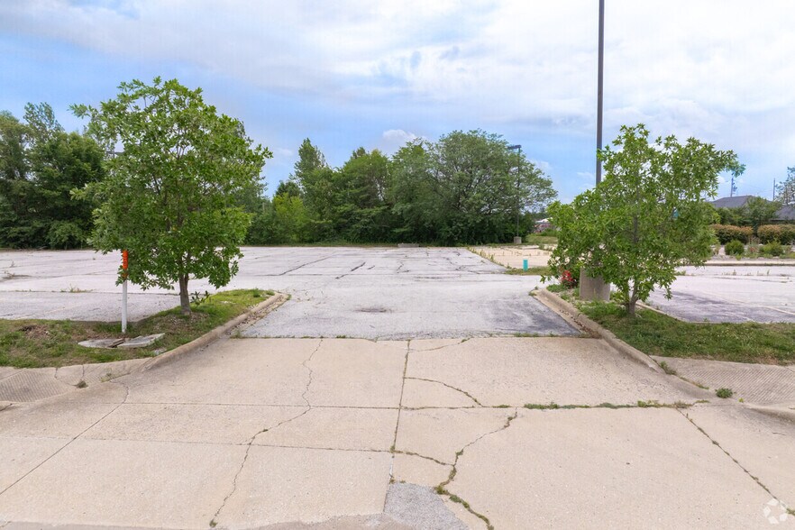More Photos Of 4390 N Illinois St, Swansea Land For Sale