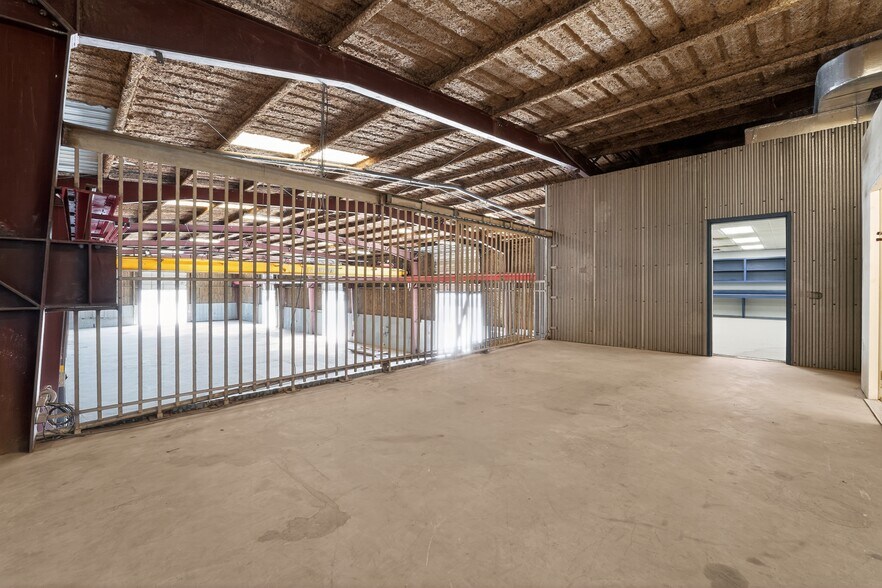 More Photos Of 2434 Etring Ave, Corpus Christi Warehouse For Sale