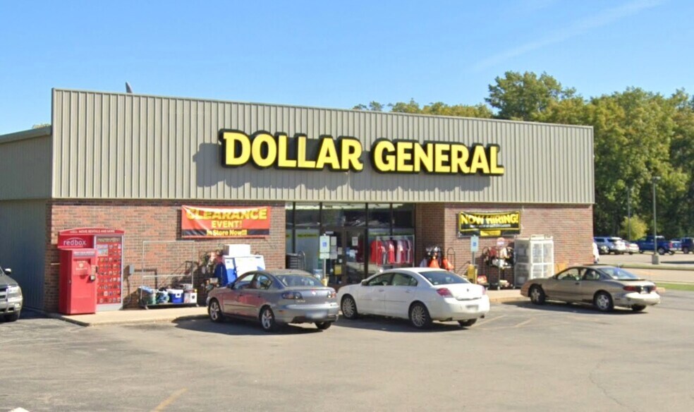 Primary Photo Of 1102 Lawe St, Kaukauna Freestanding For Sale