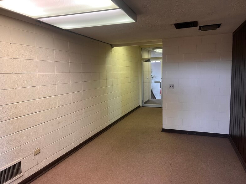 More Photos Of 309 N Main St, Salisbury Office Residential For Sale