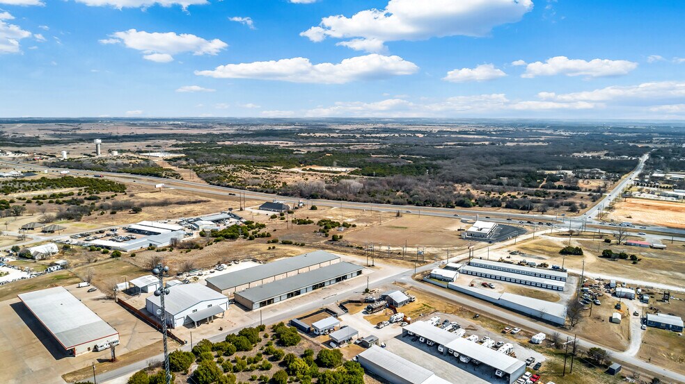 More Photos Of 125 M and M Ranch Rd, Granbury Warehouse For Lease