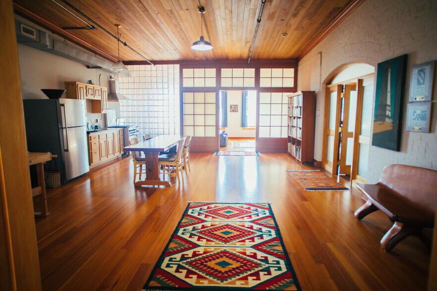 More Photos Of 1410 N Broadway, Saint Louis Storefront Retail Residential For Sale