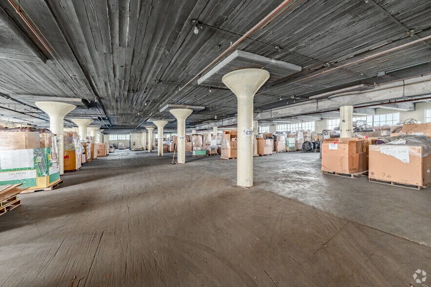 More Photos Of 117 North Ave, Youngstown Warehouse For Lease