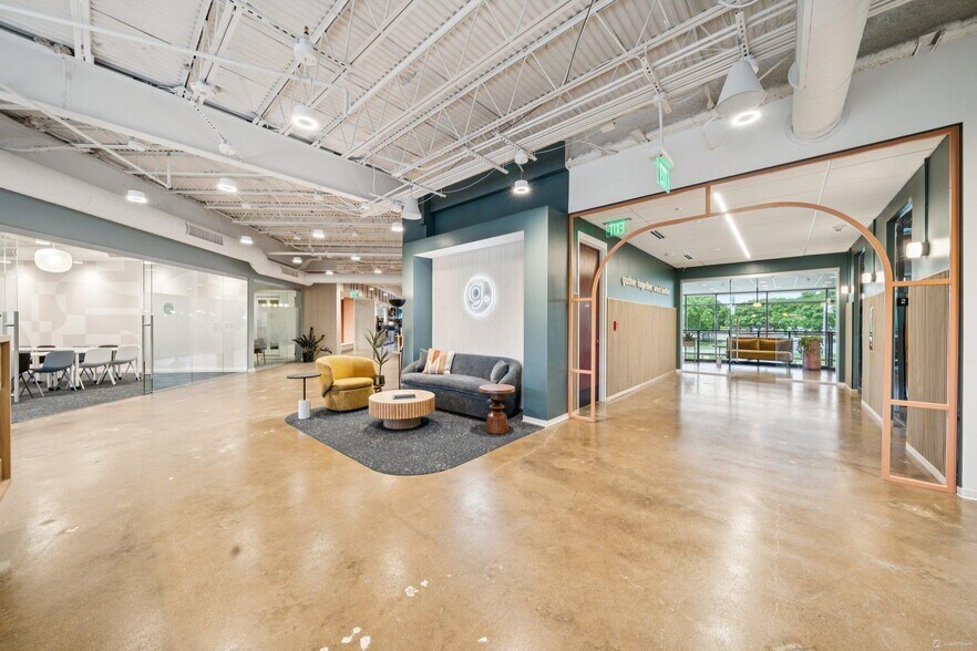 More Photos Of 249 Central Park Ave, Virginia Beach Loft Creative Space For Lease