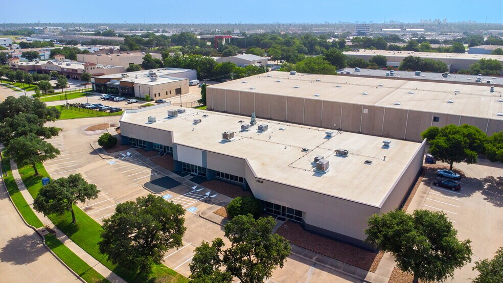 More Photos Of 12920 Senlac Dr, Farmers Branch Research And Development For Lease