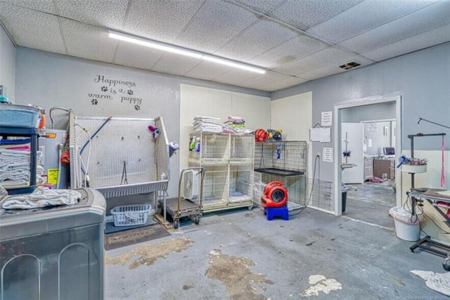 More Photos Of 111-117 S Main St, Eufaula Office For Sale