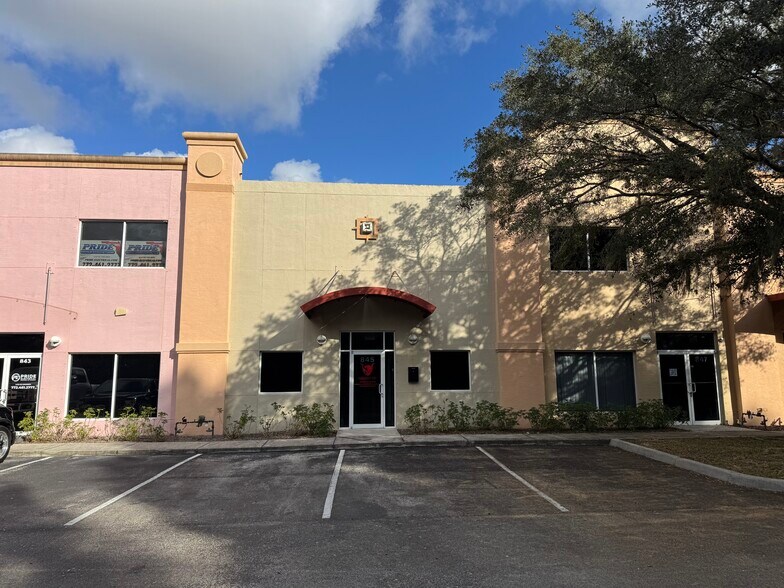 More Photos Of 801-893 Kings Hwy, Fort Pierce Light Manufacturing For Sale