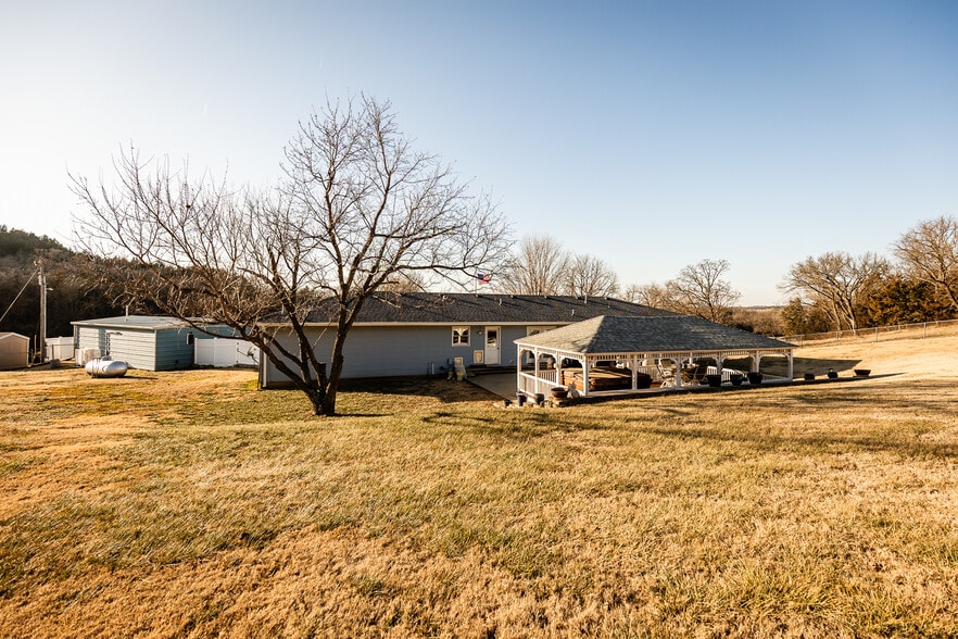 More Photos Of 12344 Kennel Dr, Junction City Specialty For Sale