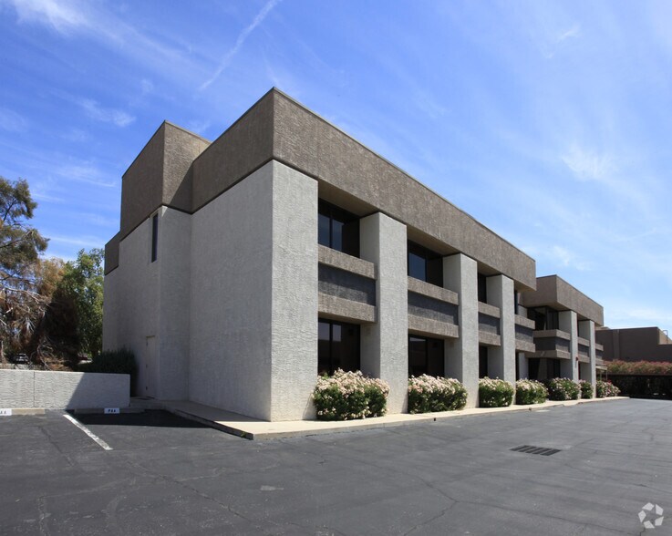 More Photos Of 9495 E San Salvador Dr, Scottsdale Medical For Lease