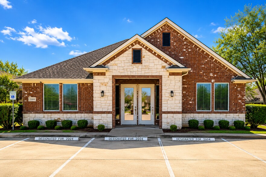 Primary Photo Of 2004 Bedford Rd, Bedford Medical For Lease